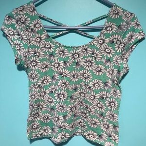 BOGO FREE: Discovery daisy crop-top